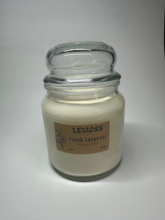 Fresh Lavender Scented candleds 566g